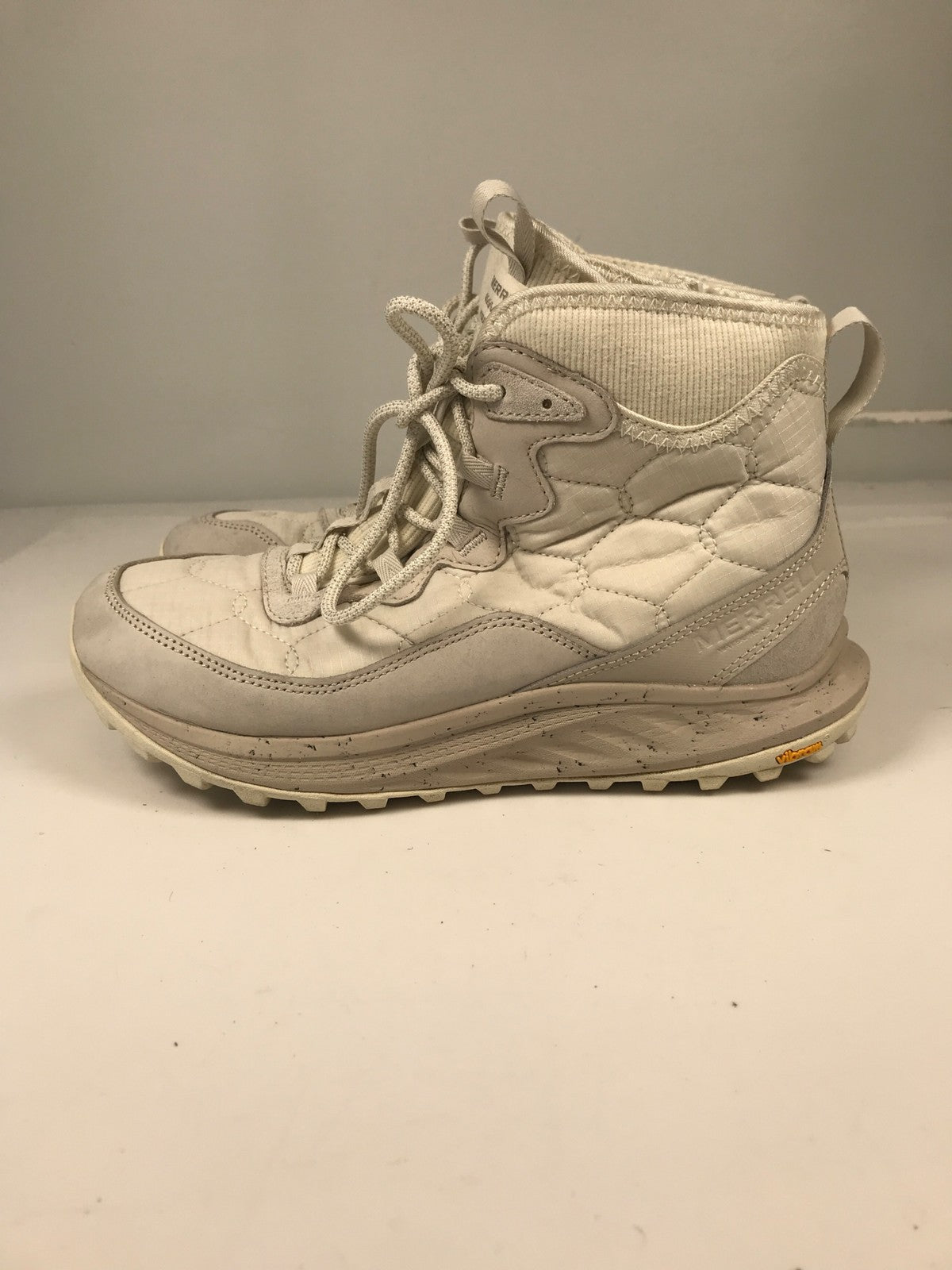 Merrell Women’s White. Angora 3 Thermo Mid Zip Waterproof Winter Boots - 8