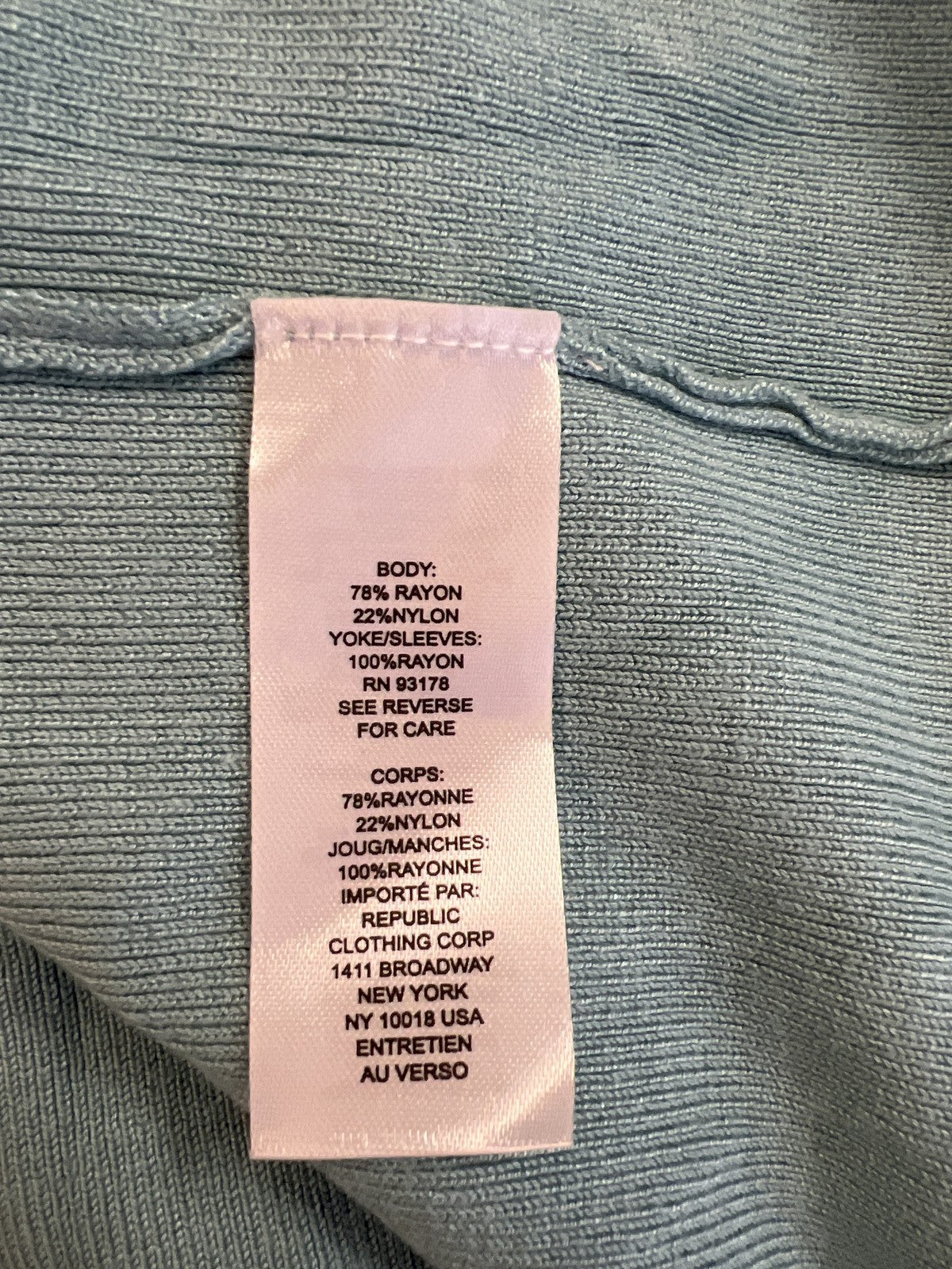 T Tahari Women’s Blue Short Sleeve Mesh Knit Sweater - L