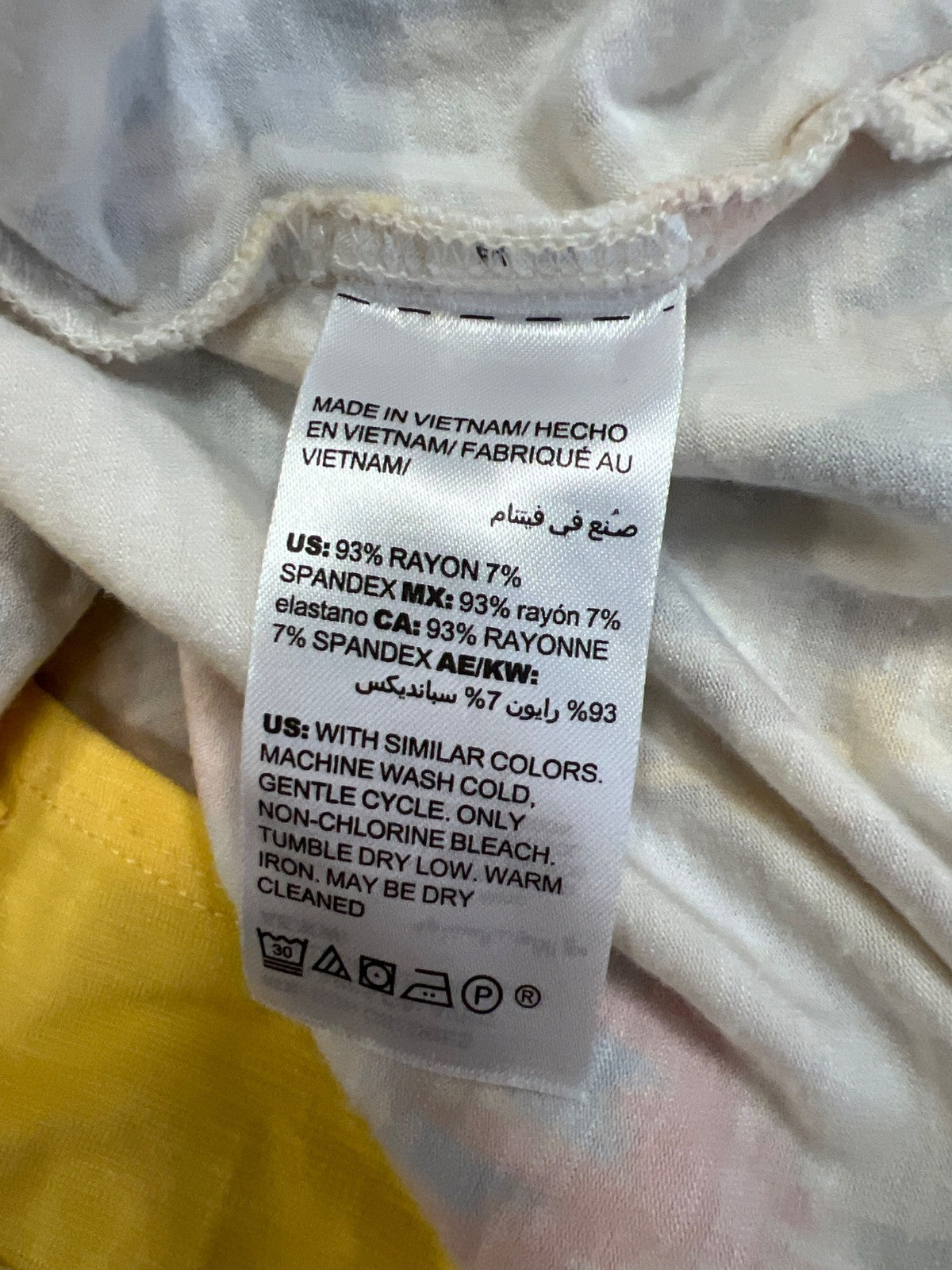 Chico’s Zenergy Women’s Yellow/White 3/4 Sleeve V-Neck Shirt - 1/US 8