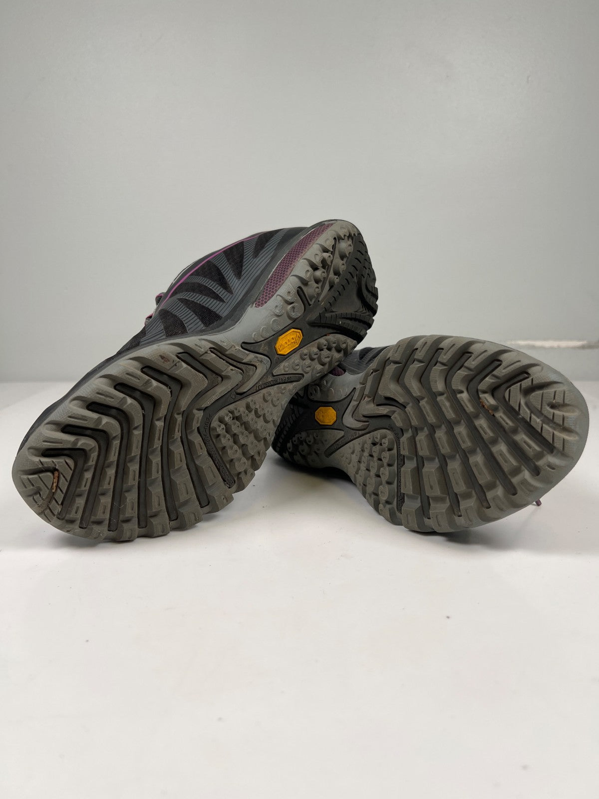 Merrell Women’s Black/Purple Siren Edge Lace Up Hiking Shoes - 8