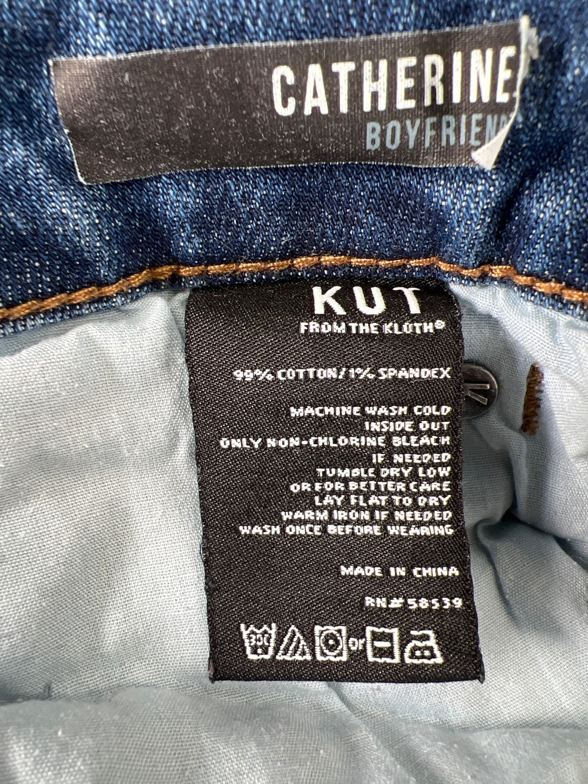 Kut From The Cloth Women’s Medium Wash Boyfriend Denim Jeans - 12