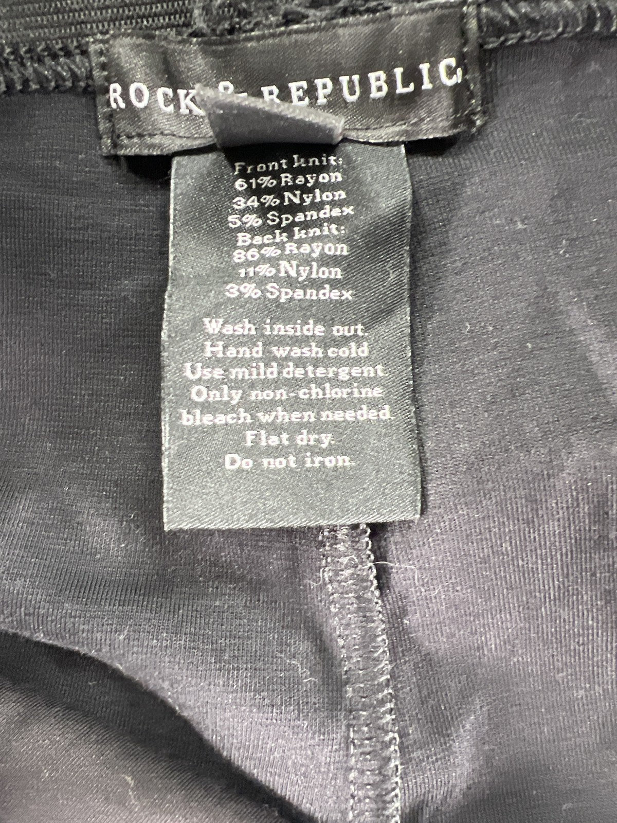 Rock & Republic Women’s Black Camouflage Casual Leggings - L