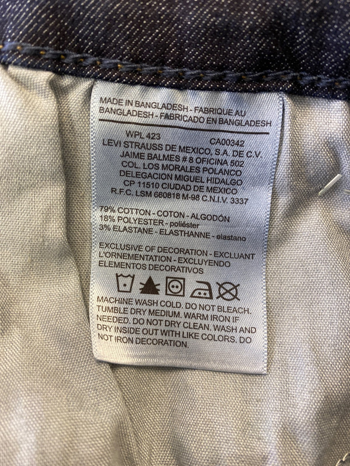 Levi’s Women’s Dark Wash Stretch Mid Rise Slim Boyfriend Jeans - 20