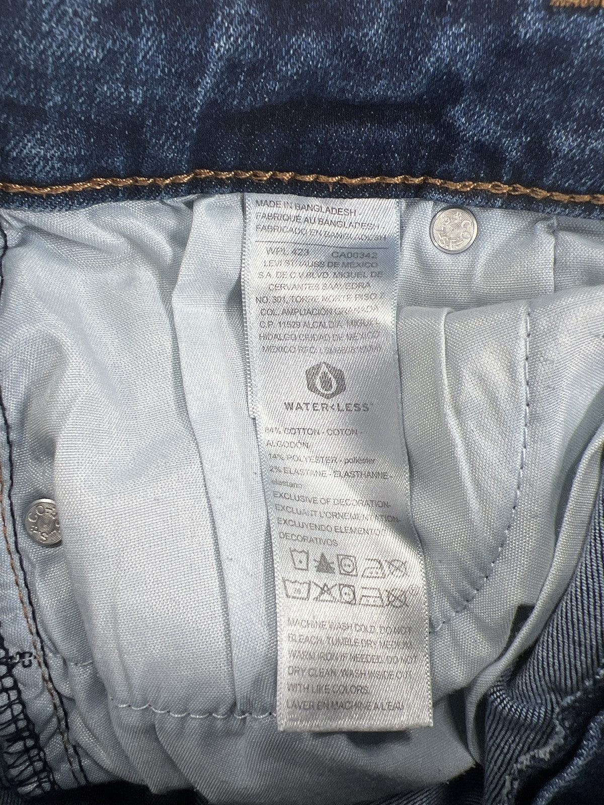 Levi’s Denizen Women’s Dark Wash Cuffed Jean Stretch Denim Shorts - 4