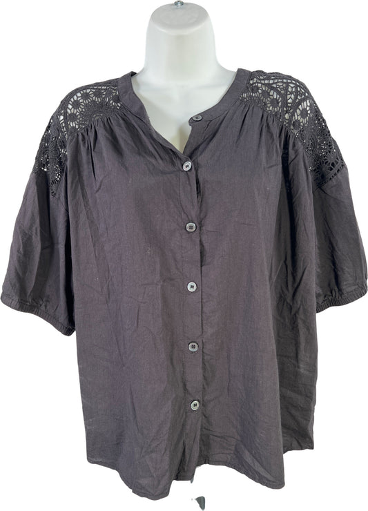 Evereve Women’s Black Short Sleeve Crochet Back Button Up Blouse - L