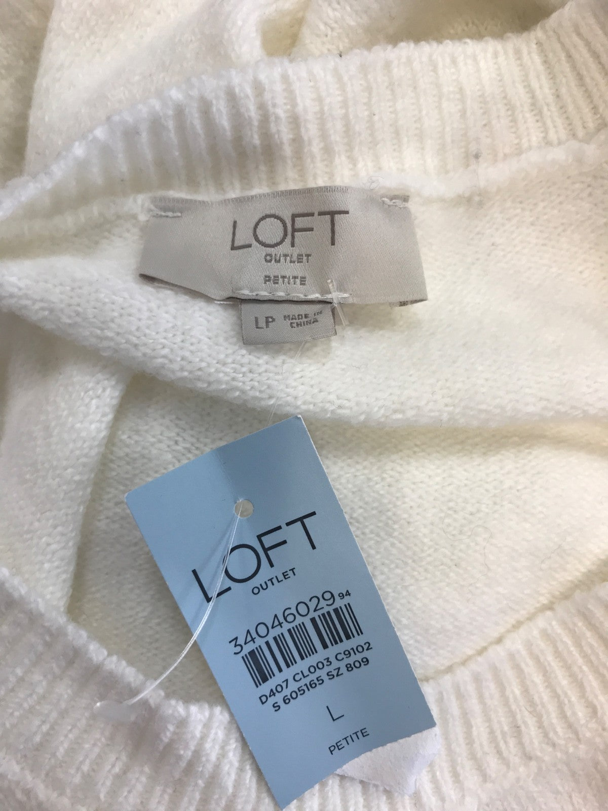 LOFT Women’s White Long Sleeve Soft Knit Pullover Sweater - L Petite