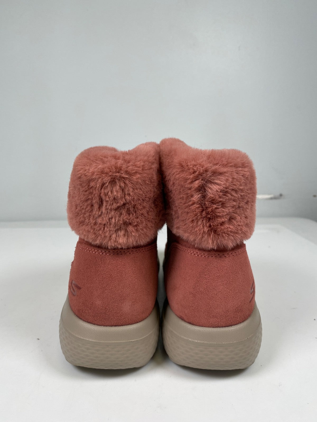 Skechers Women’s Pink On The Go Suede GoGa Mat Winter Chill Ankle Boots - 7.5