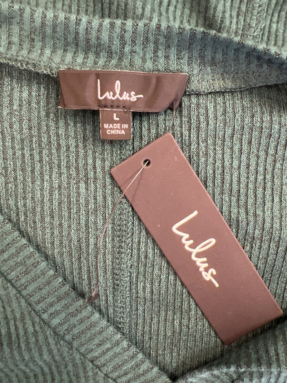 Lulu’s Women’s Green Long Sleeve V-Neck Thin Knit Sweater - L