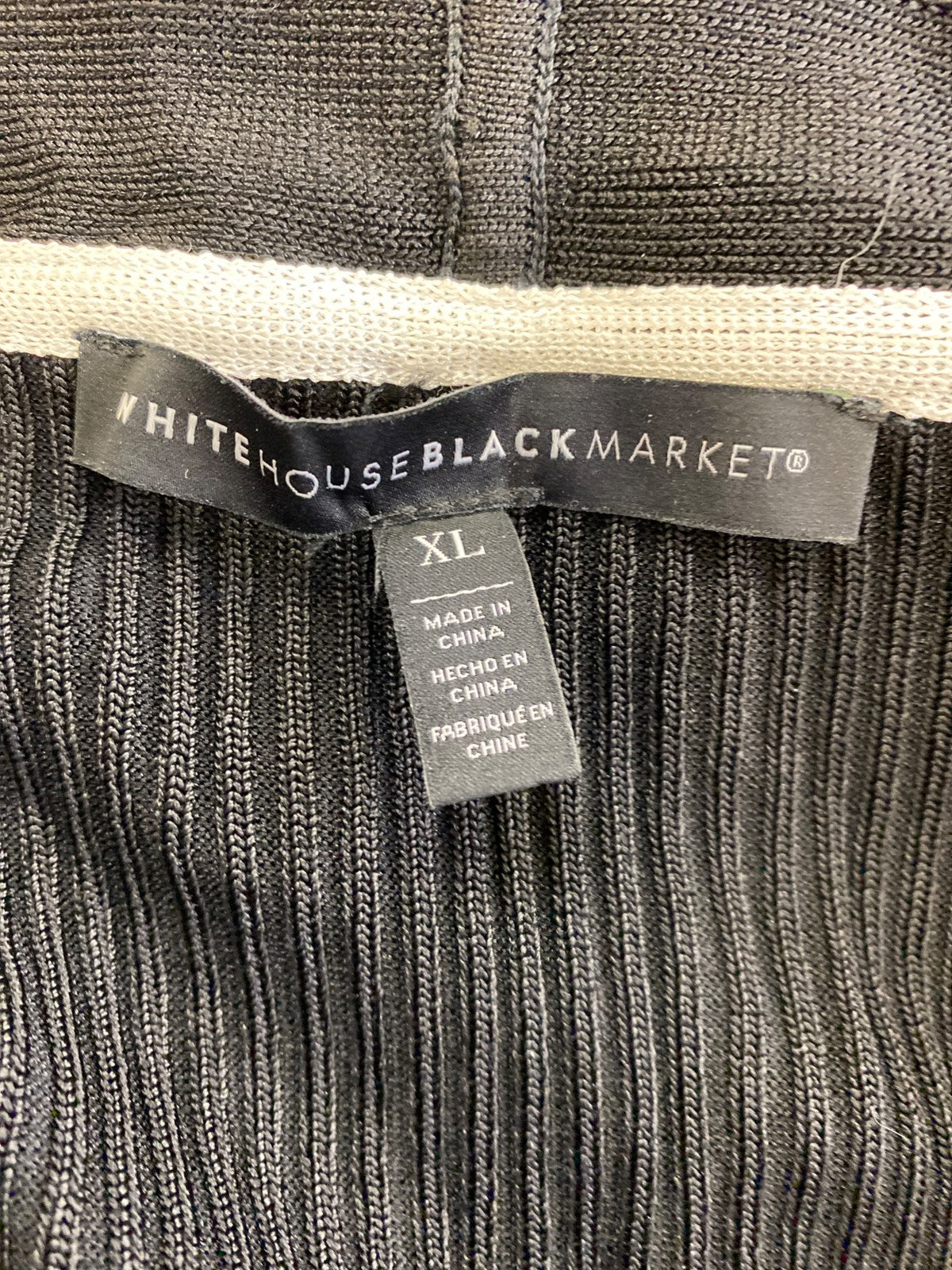 White House Black Market Women’s Black Ribbed 3/4 Sleeve V-Neck Sweater - XL