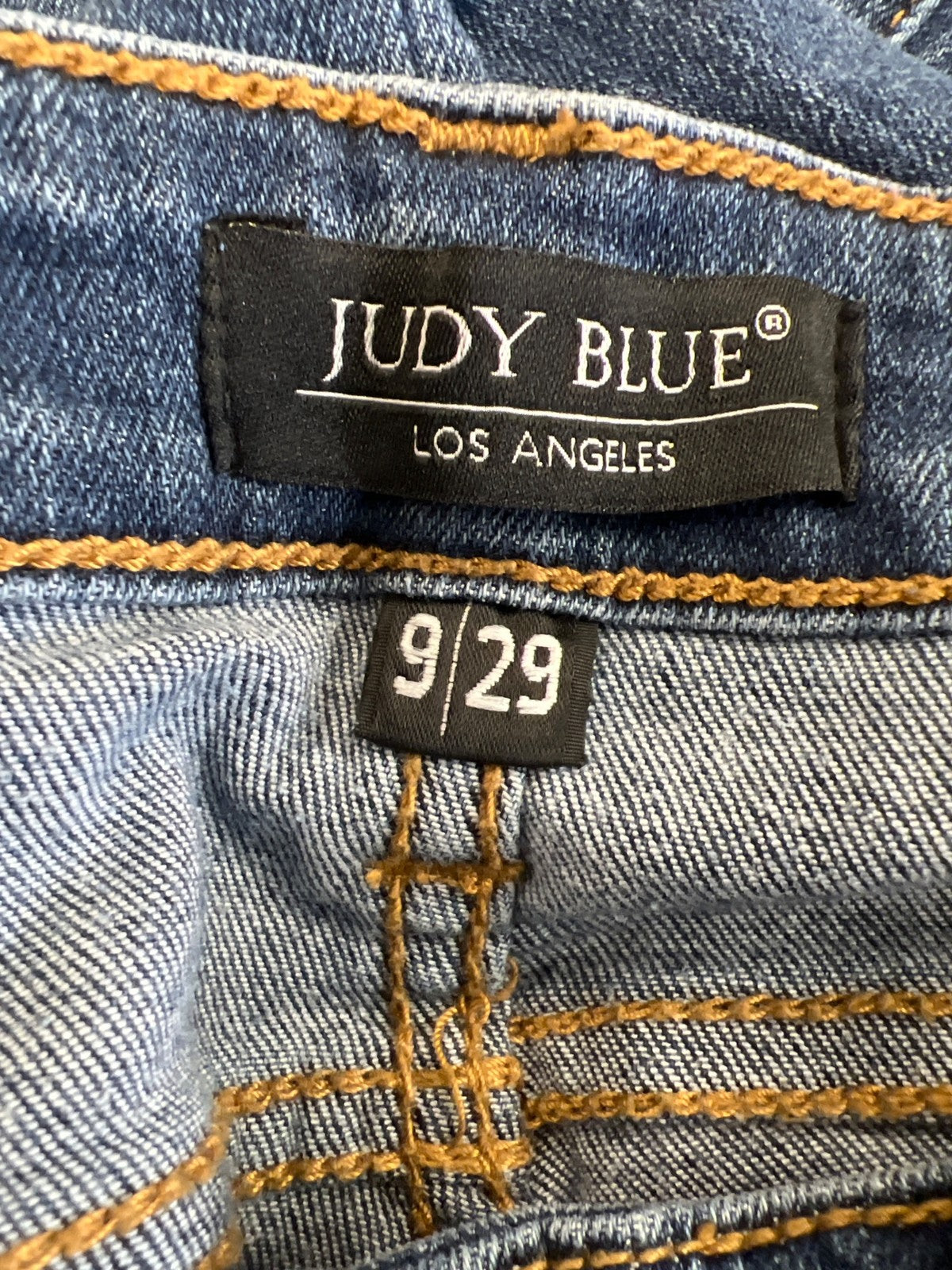 Judy Blue Women’s Medium Wash Stretch Skinny Fit Capri Jeans - 9/29