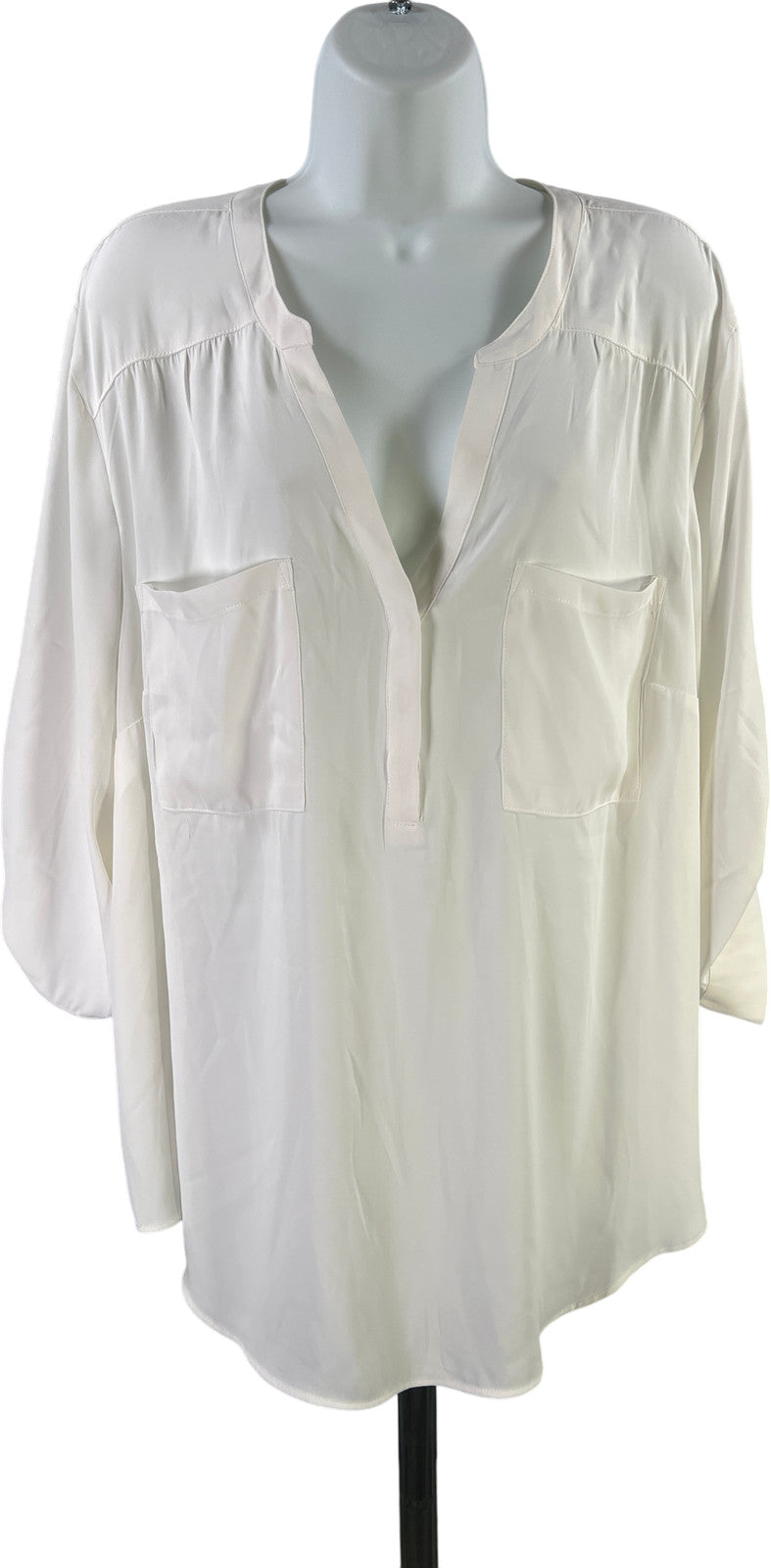 Torrid Women’s White Harper 1/2 Sleeve V-Neck Pullover Blouse - Plus 3