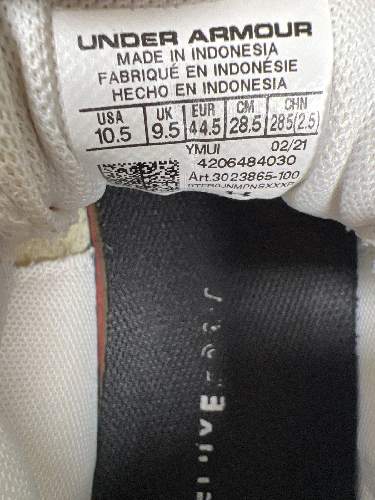 Under Armour Men’s White/Ivory Charged Pursuit Lace Up Athletic Sneakers - 10.5