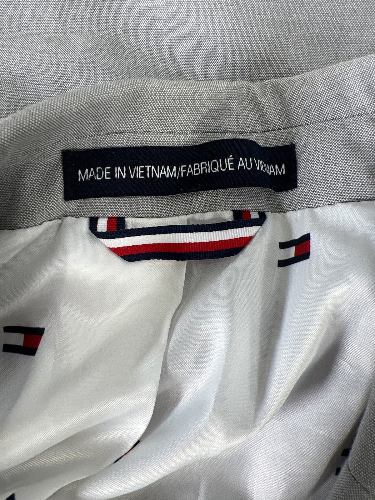 Tommy Hilfiger Men’s Gray 2 Button Long Sleeve Blazer Jacket - 40s