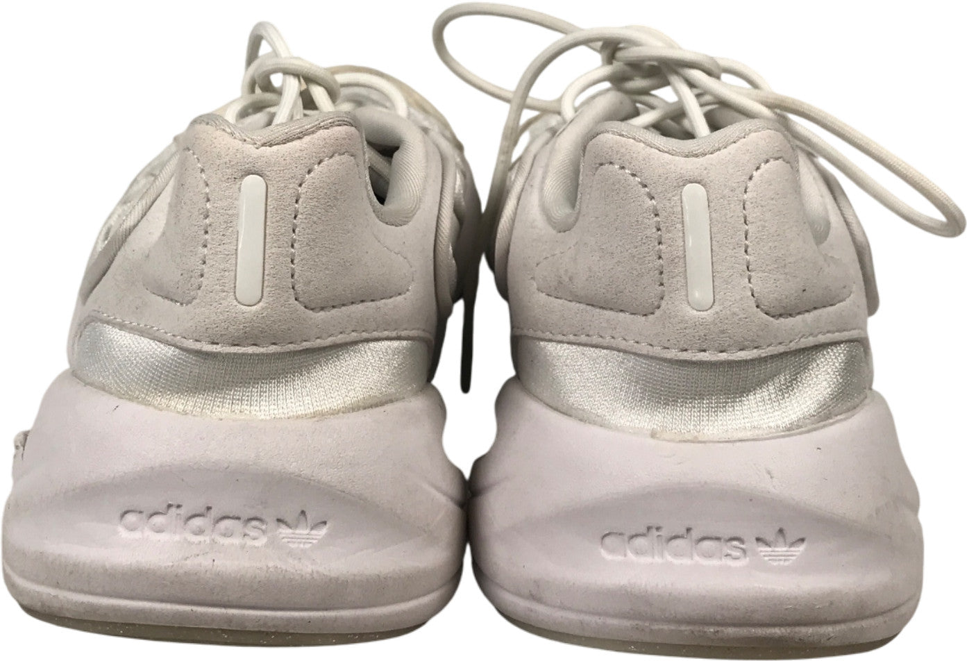 Adidas Women’s White/Ivory Ozelia Lace Up Athletic Shoes - 6