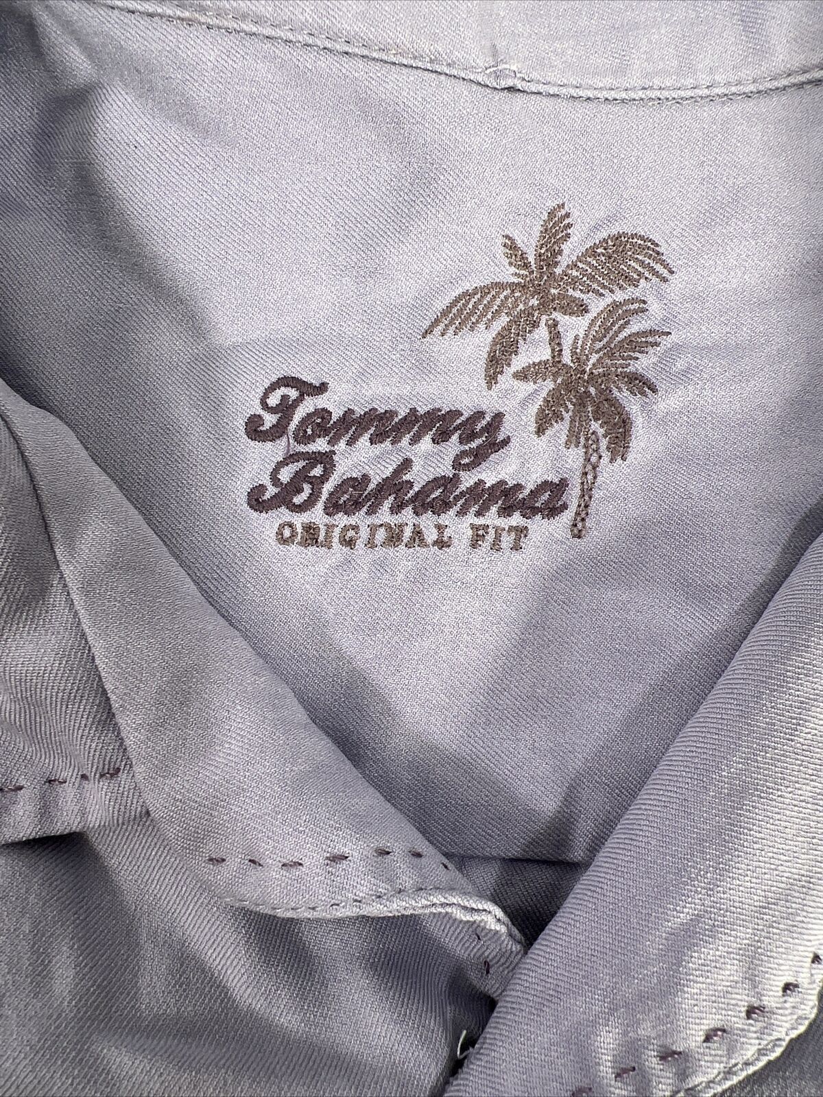 Tommy Bahama Men's Purple Short Sleeve Silk Button Up Shirt - XL