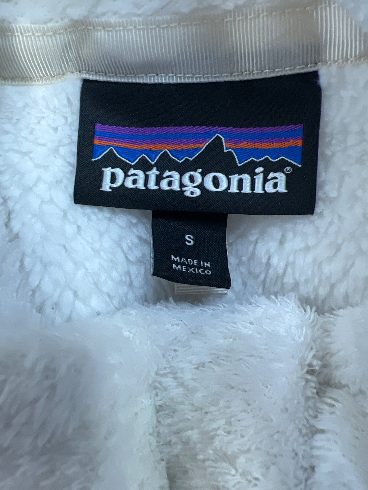 Patagonia Women’s White Re-Tool Snap-T Pullover Jacket - S