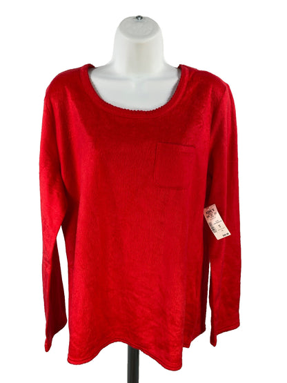 Croft and Barrow Women’s Red Two Piece Holiday Pajama Set - M