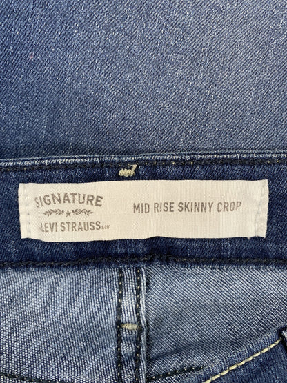 Levi Signature Women’s Medium Wash Mid Rise Skinny Crop Jeans - 14