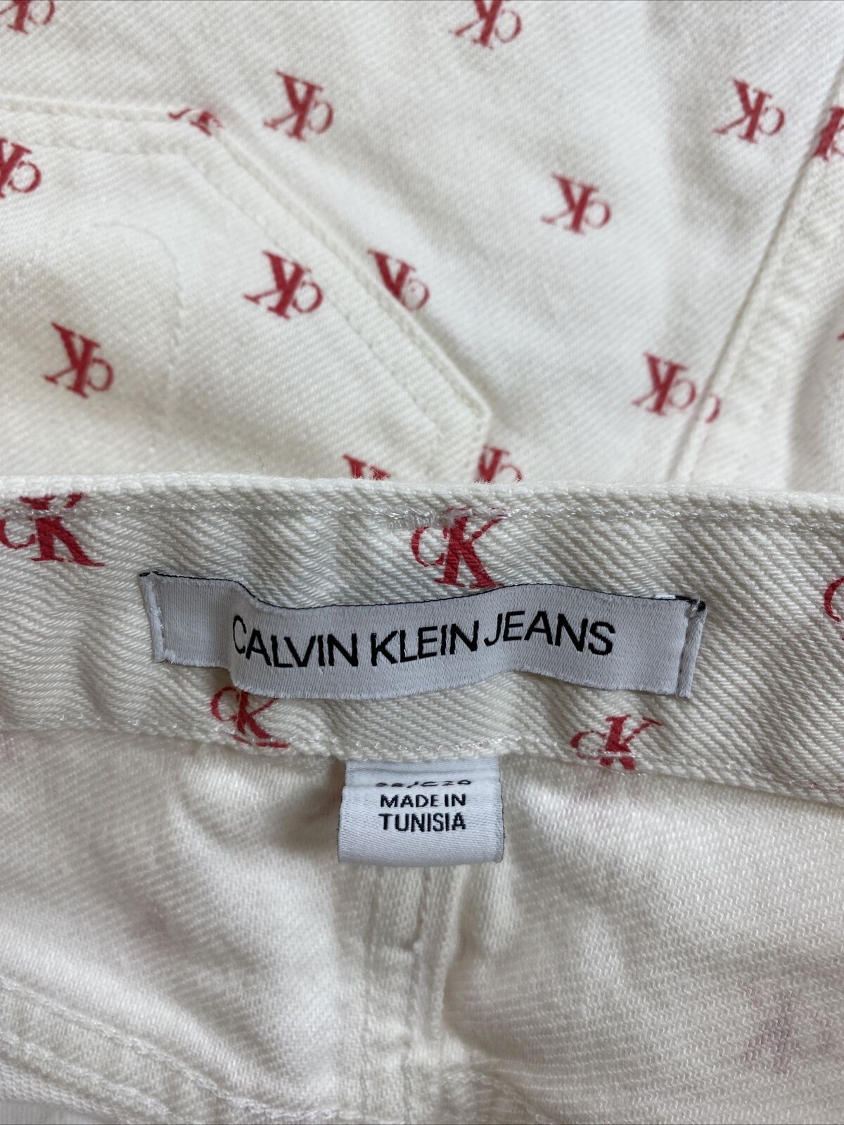 Calvin Klein Women's White/Red Logo Print Mini Denim Skirt - 26