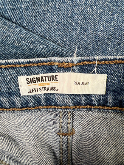 Levi’s Signature Men’s Medium Wash Regular Fit Denim Jeans - 34x30