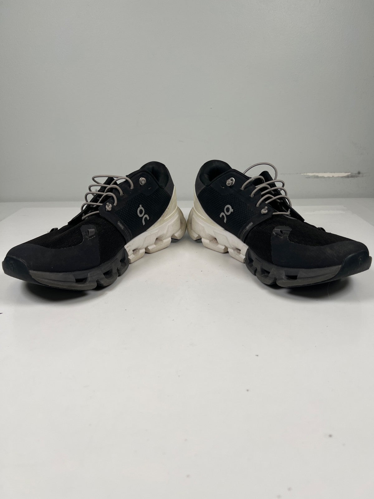 On Men’s Black Cloudflyer Pull On Athletic Running Shoes - 7.5