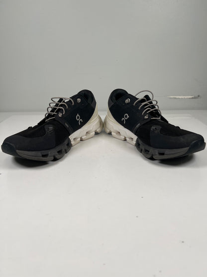 On Men’s Black Cloudflyer Pull On Athletic Running Shoes - 7.5