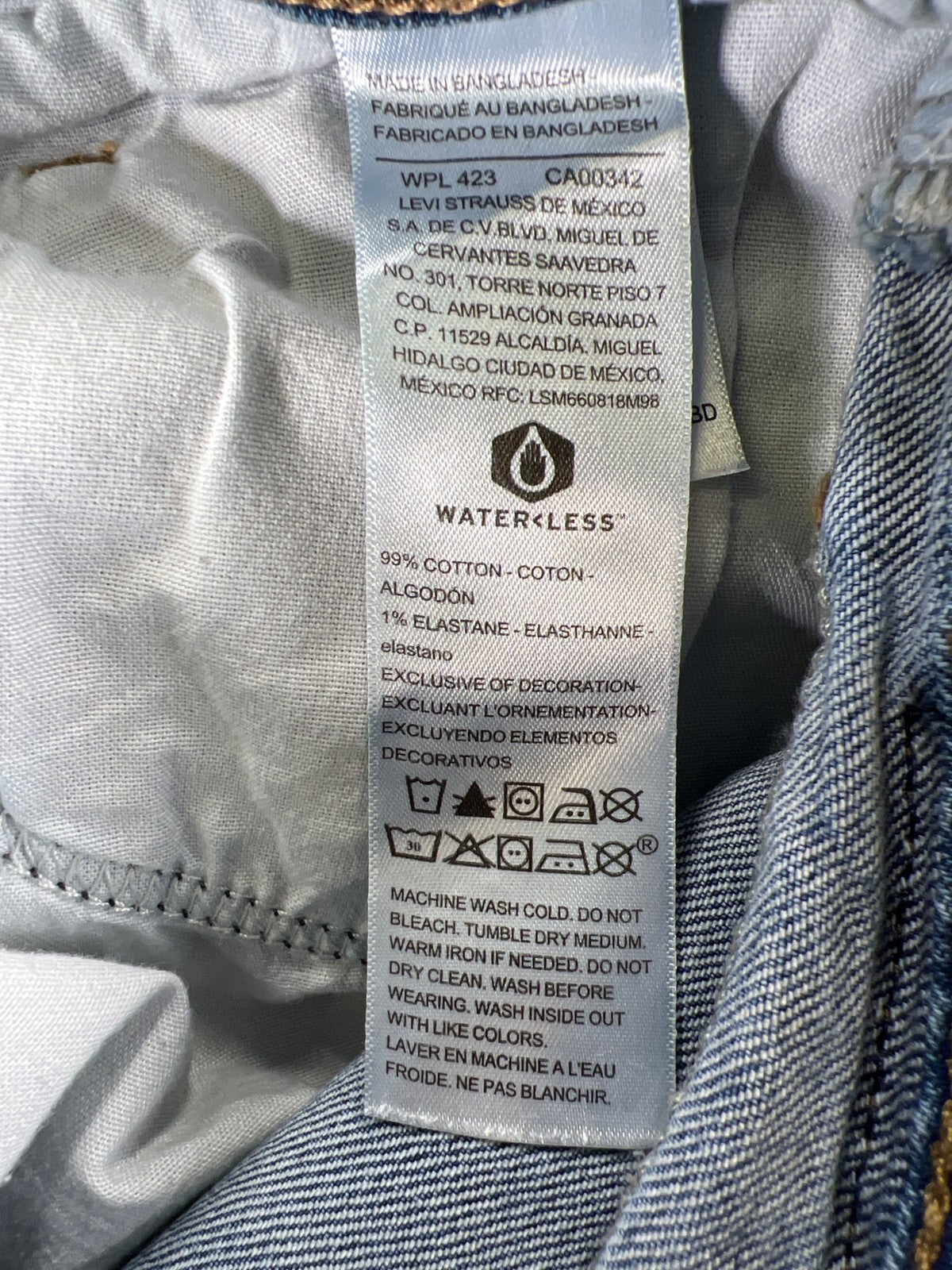 Levi’s Signature Men’s Medium Wash Regular Fit Denim Jeans - 34x30