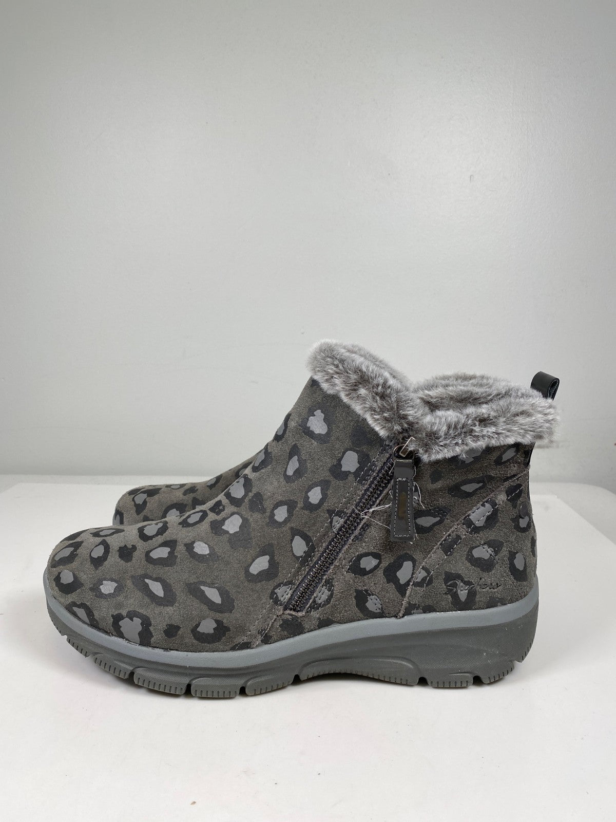 Skechers Women’s Gray Leopard Print Uno Rugged Sneaker Boots - 11 Wide