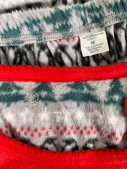 Croft and Barrow Women’s Red Two Piece Holiday Pajama Set - M