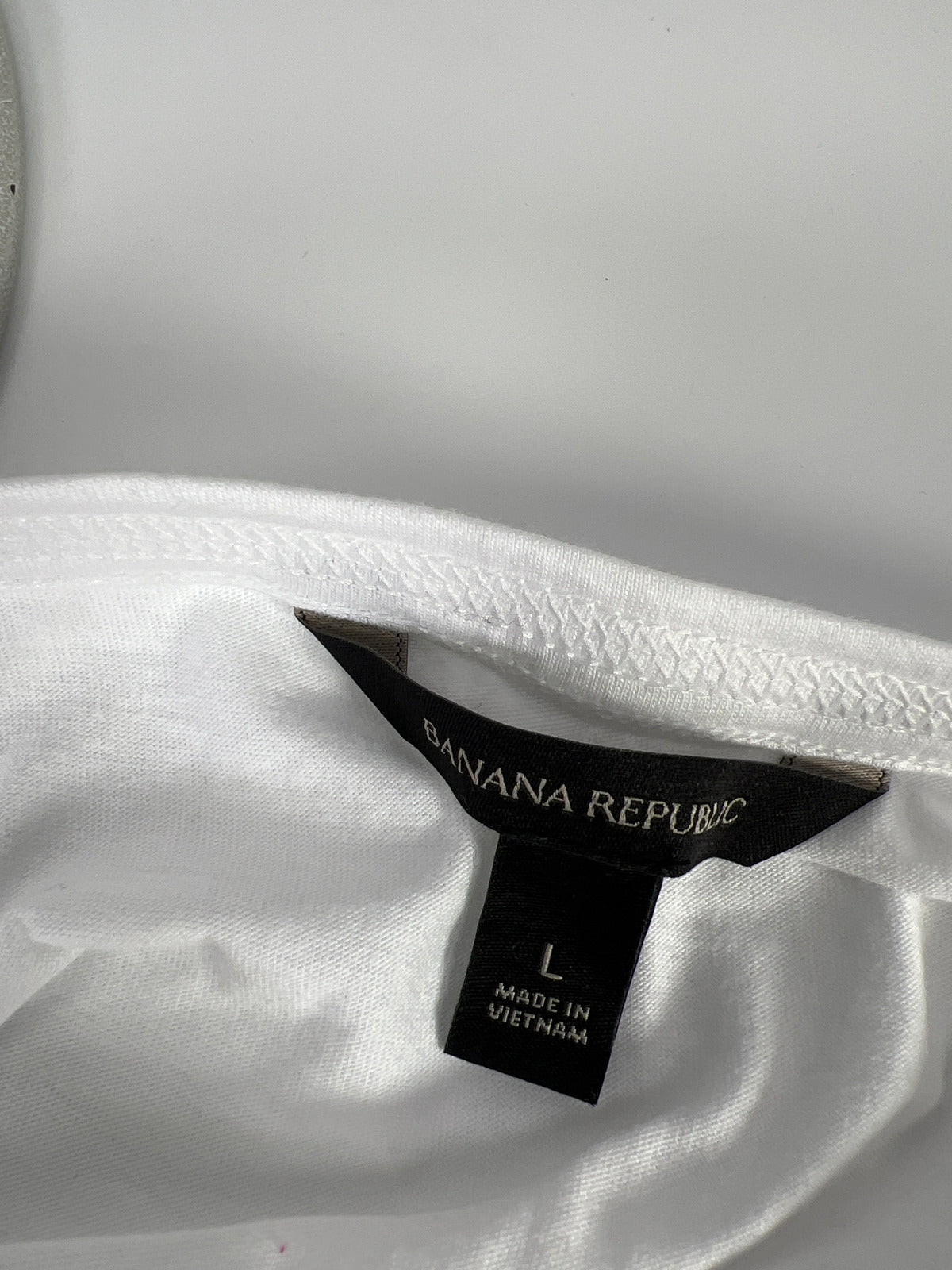 Banana Republic Women’s White Short Sleeve Ruffle Trim T-Shirt - L