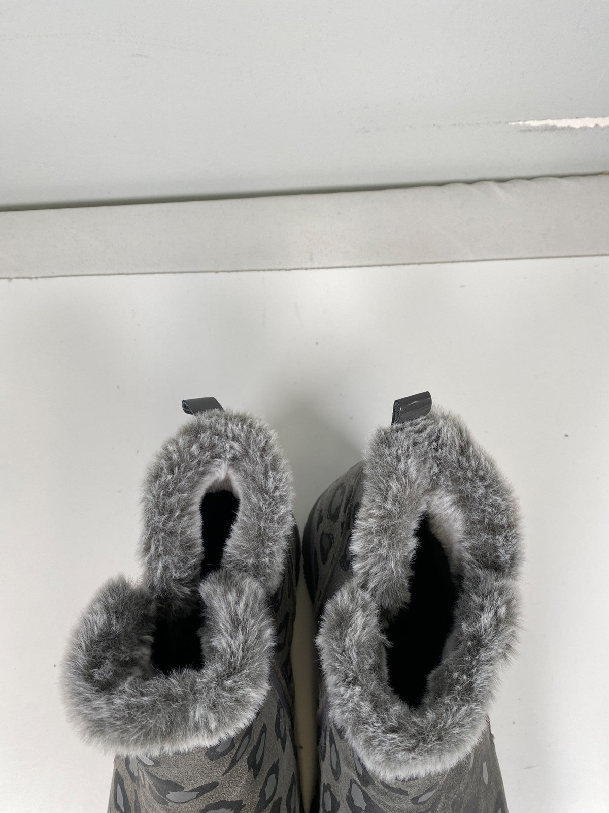 Skechers Women’s Gray Leopard Print Uno Rugged Sneaker Boots - 11 Wide