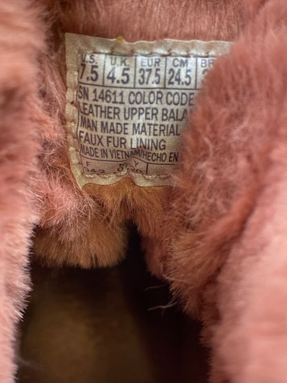 Skechers Women’s Pink On The Go Suede GoGa Mat Winter Chill Ankle Boots - 7.5