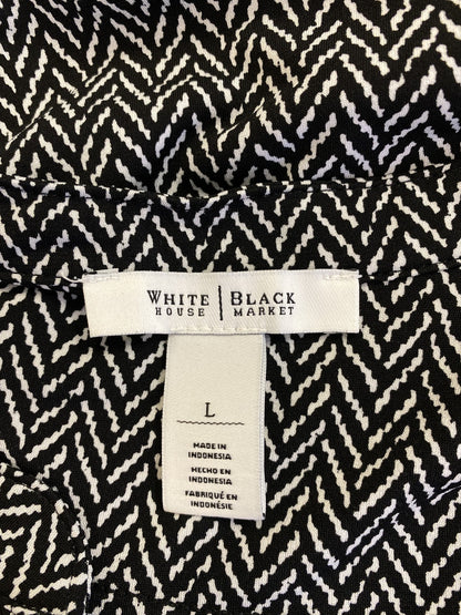 White House Black Market Women’s Black/White Sleeveless V-Neck Blouse - L