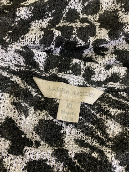 Laura Ashley Women’s Black/White Rhinestone Lined Cap Sleeve Blouse - XL