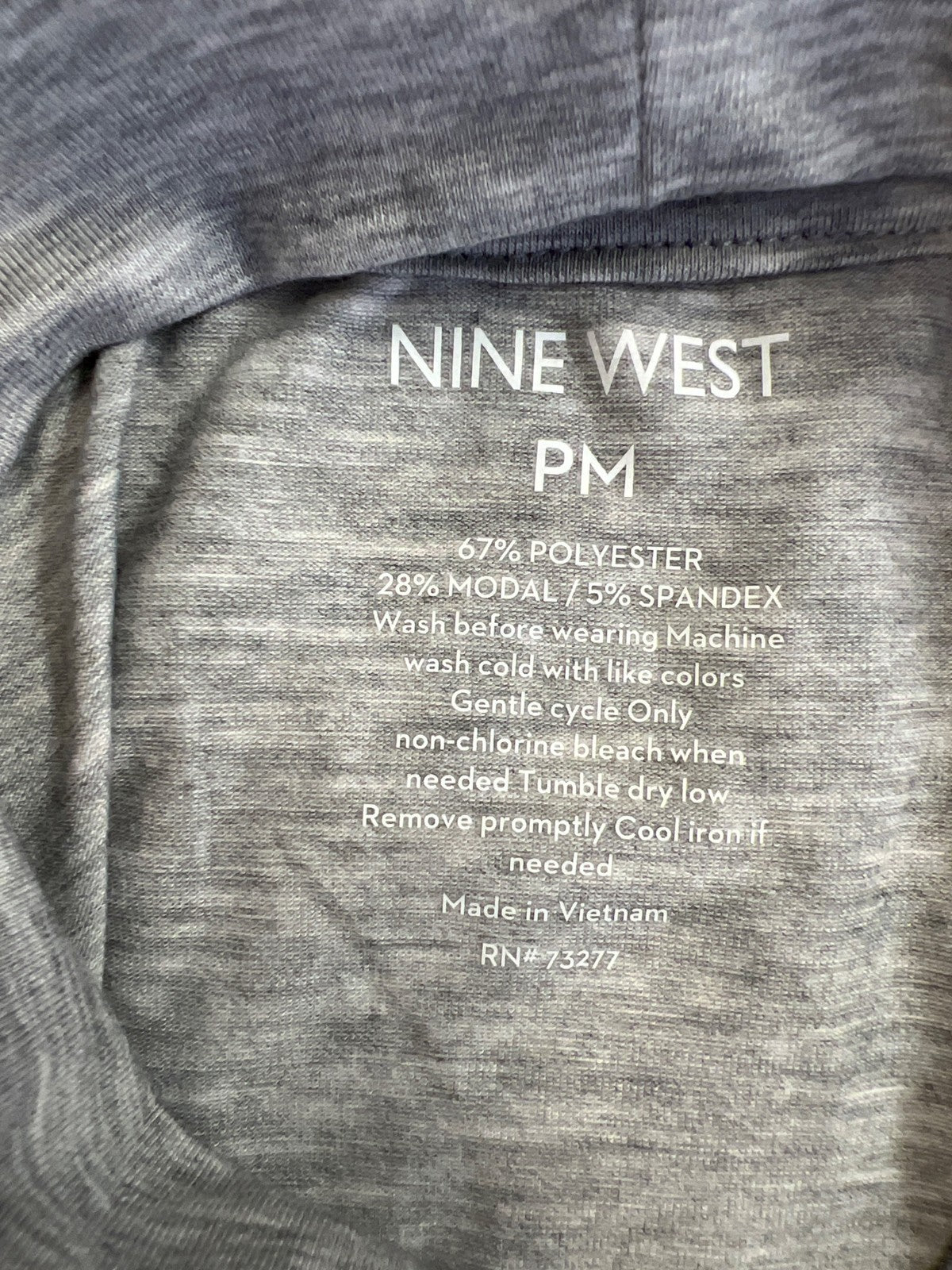 Nine West Women’s Gray Heathered Long Sleeve Mock Neck Shirt - M Petite