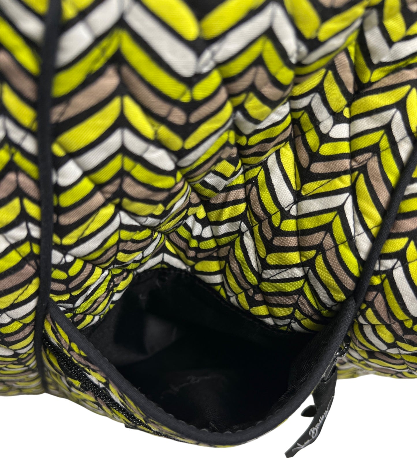 Vera. Bradley Women’s Yellow Citron Chevron Crossbody Hipster Purse