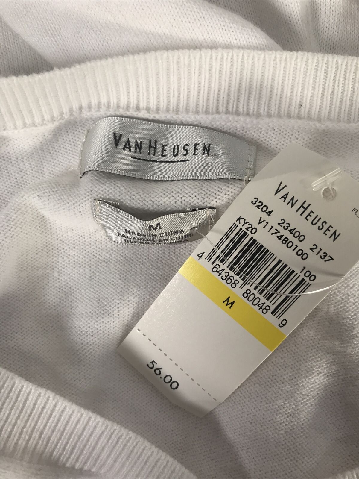 NEW Van Heusen Women's White Thin Knit Long Sleeve V-Neck Shirt Sz M
