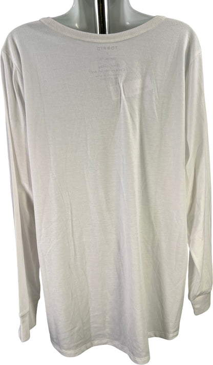 Torrid Women’s White Classic Fit Long Sleeve V-Neck T-Shirt - Plus 2