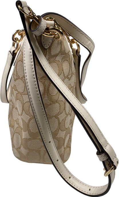 Coach Women’s Beige Signature Canvas Zip Close Crossbody Hand Bag Purse
