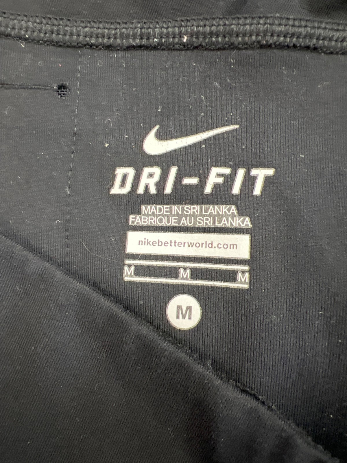 Nike Women’s Black Dri-Fit Legendary Cropped Athletic Leggings - M