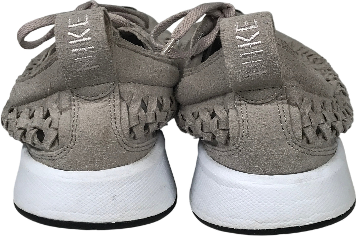 Nike Women’s Gray Suede Dualtone Racer Woven Lace Up Sneakers - 10