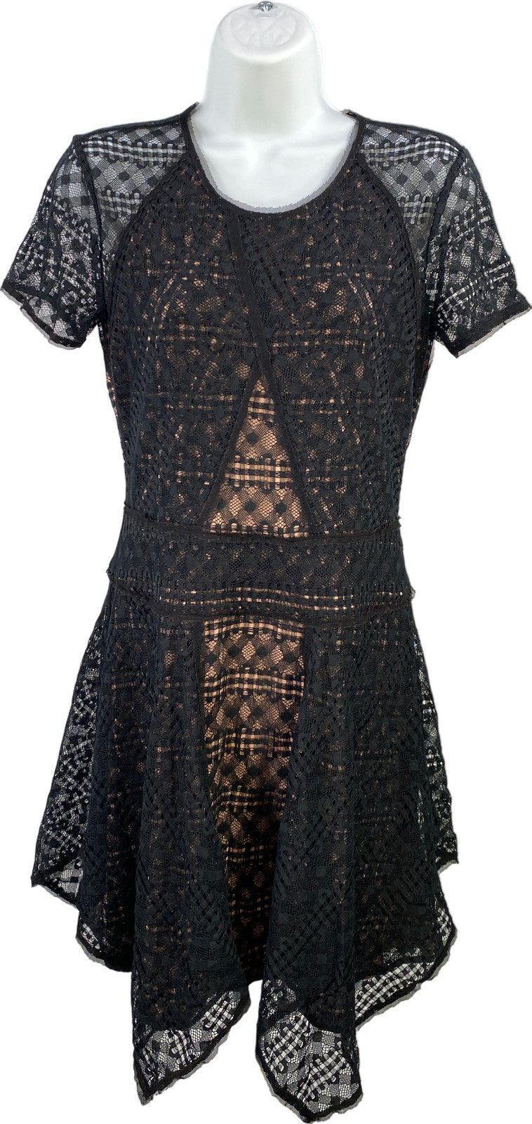 BCBGmaxazria Women’s Black Lace Lined Short Sleeve Fit and Flare Dress - S