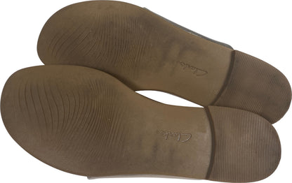 Clarks Collection Women’s Silver/Pewter Metallic Reyna Twist Flats - 8.5