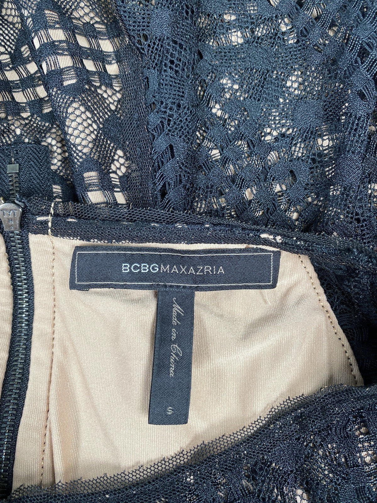 BCBGmaxazria Women’s Black Lace Lined Short Sleeve Fit and Flare Dress - S