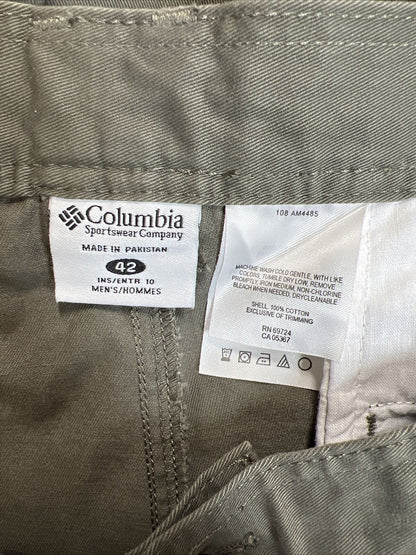 Columbia Men's Dark Green Cotton Cargo Shorts - 42