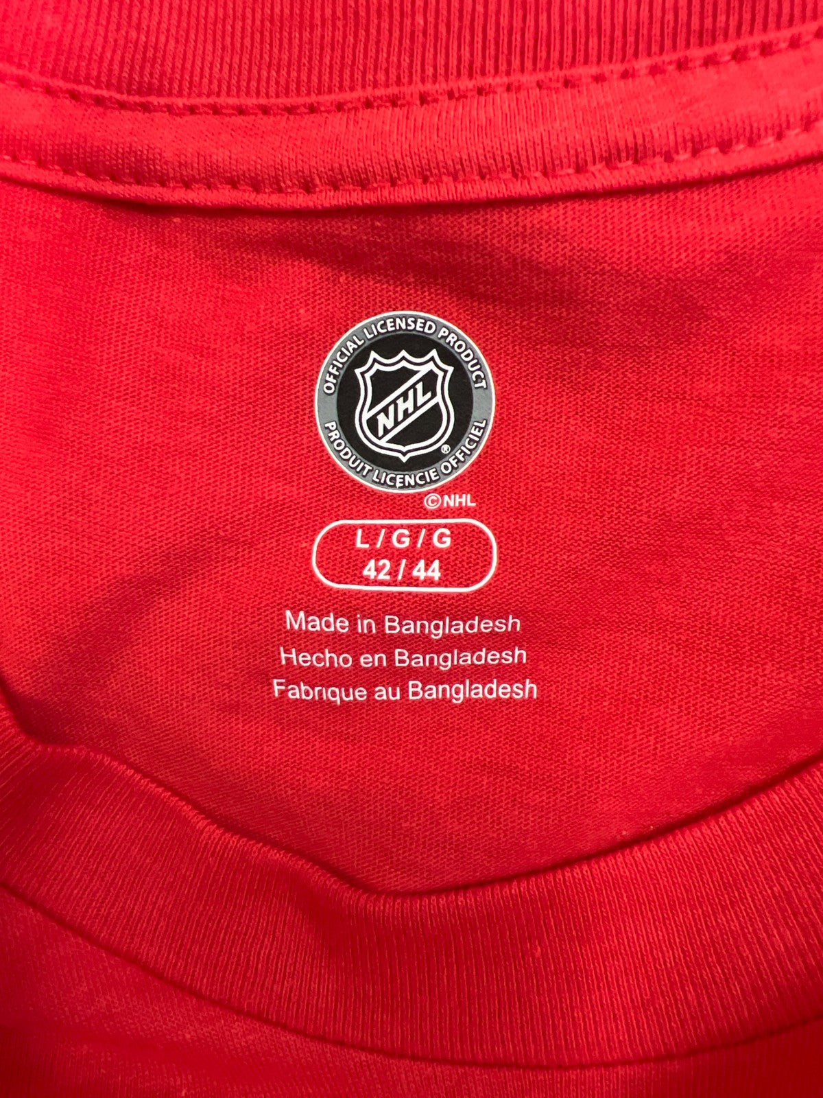 NHL Officially Licensed Men’s Red Detroit Red Wings Short Sleeve T-Shirt - L