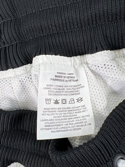 Nike Men’s White/Black Mesh Lined Circa 8” Athletic Basketball Shorts - M