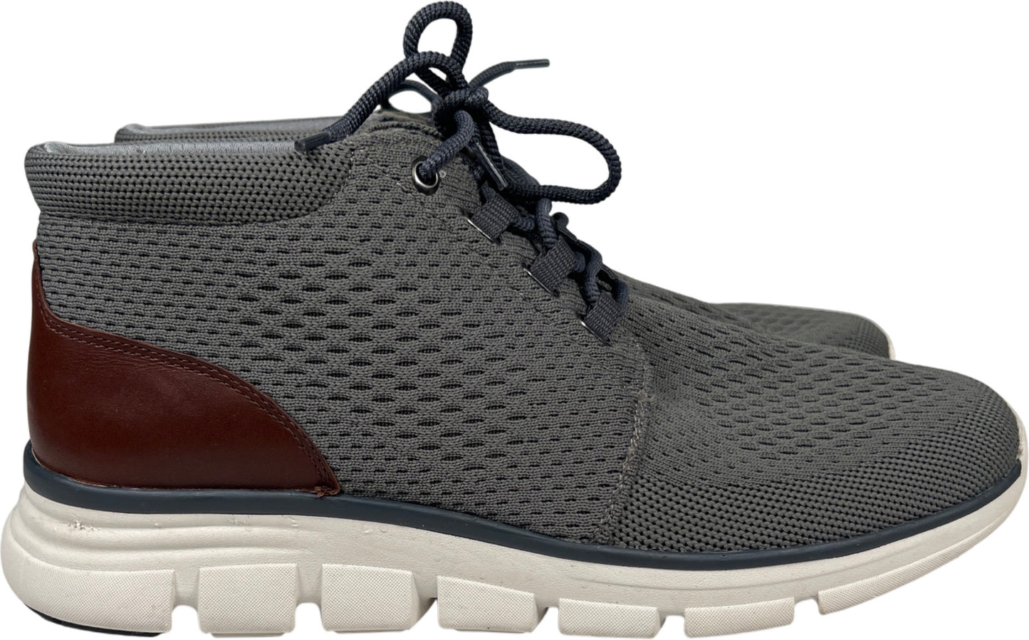 Johnston and Murphy Men’s Gray Amherst Lug Knit Chukka Boots - 10