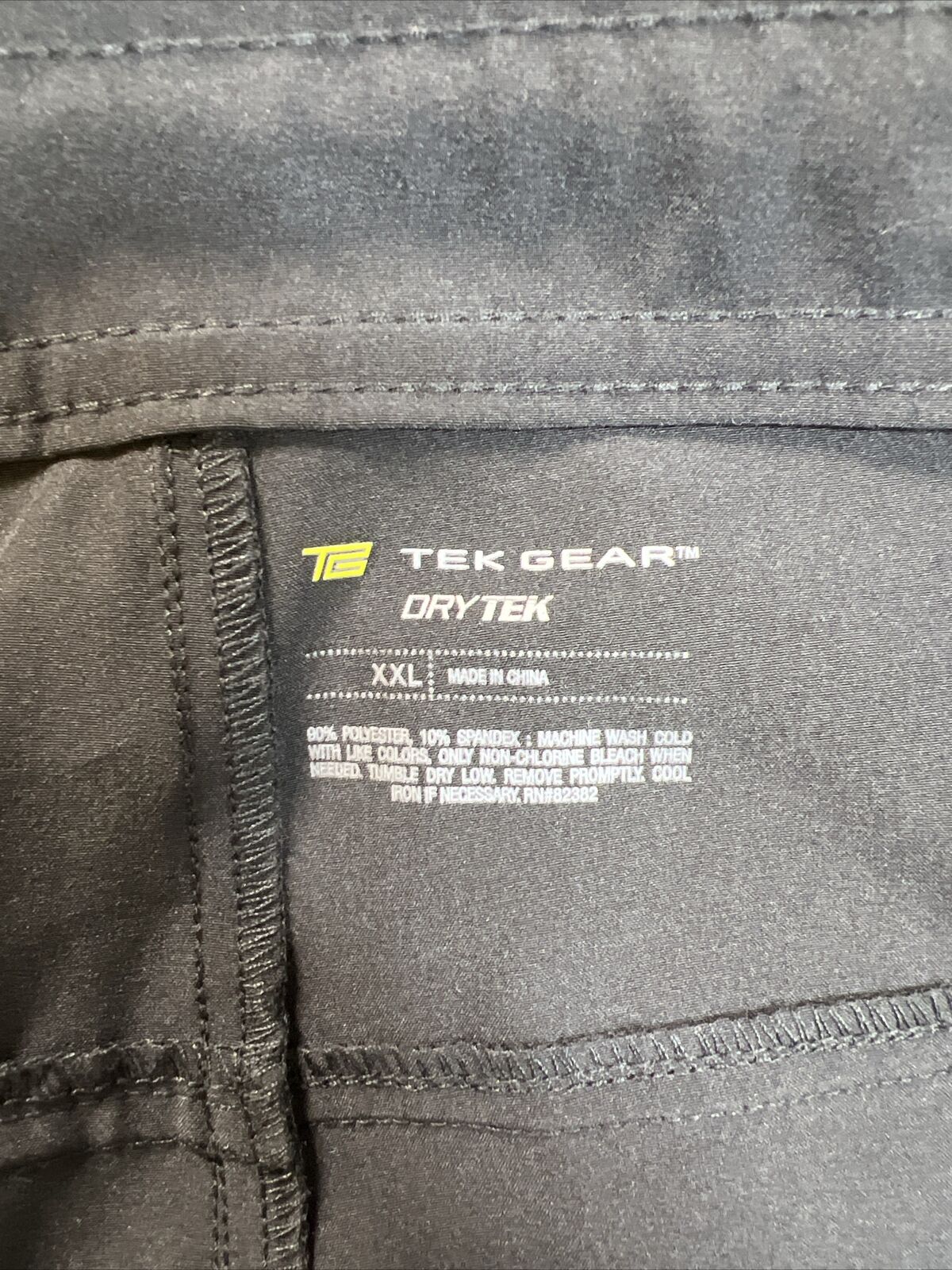 NEW Tek Gear Men's Black DryTek Hybrid Tech Shorts - XXL