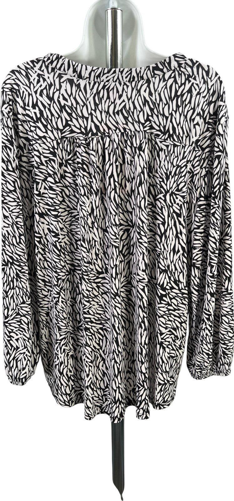 Vince Camuto Women’s White/Black 1/2 Sleeve V-Neck Blouse - XXL